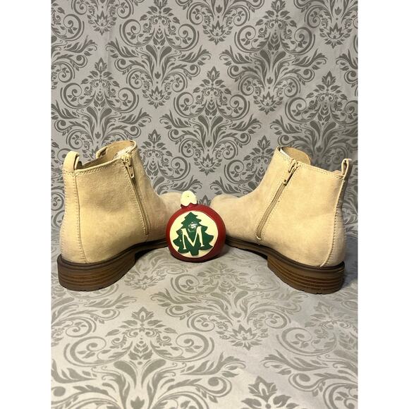 NWT Sonoma Kohl’s Cream Suede Ankle Boots 8 | Lug Sole Zip - Picture 1 of 3